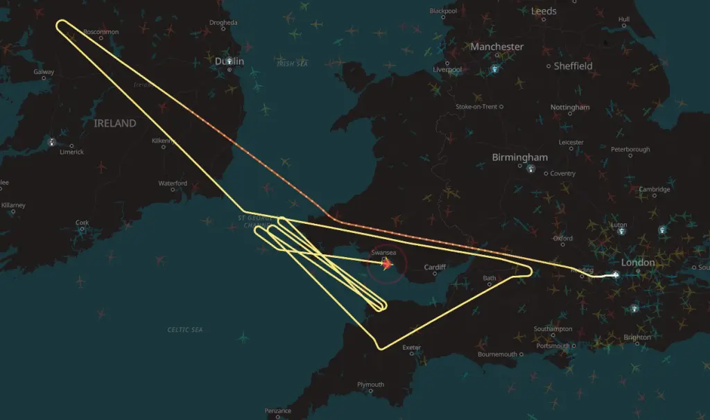 Flugpfad British Airways BA295 Boeing 777: London nach Irland, Notfallrückkehr mit Warteschleifen über dem Bristolkanal, zurück nach London Heathrow.