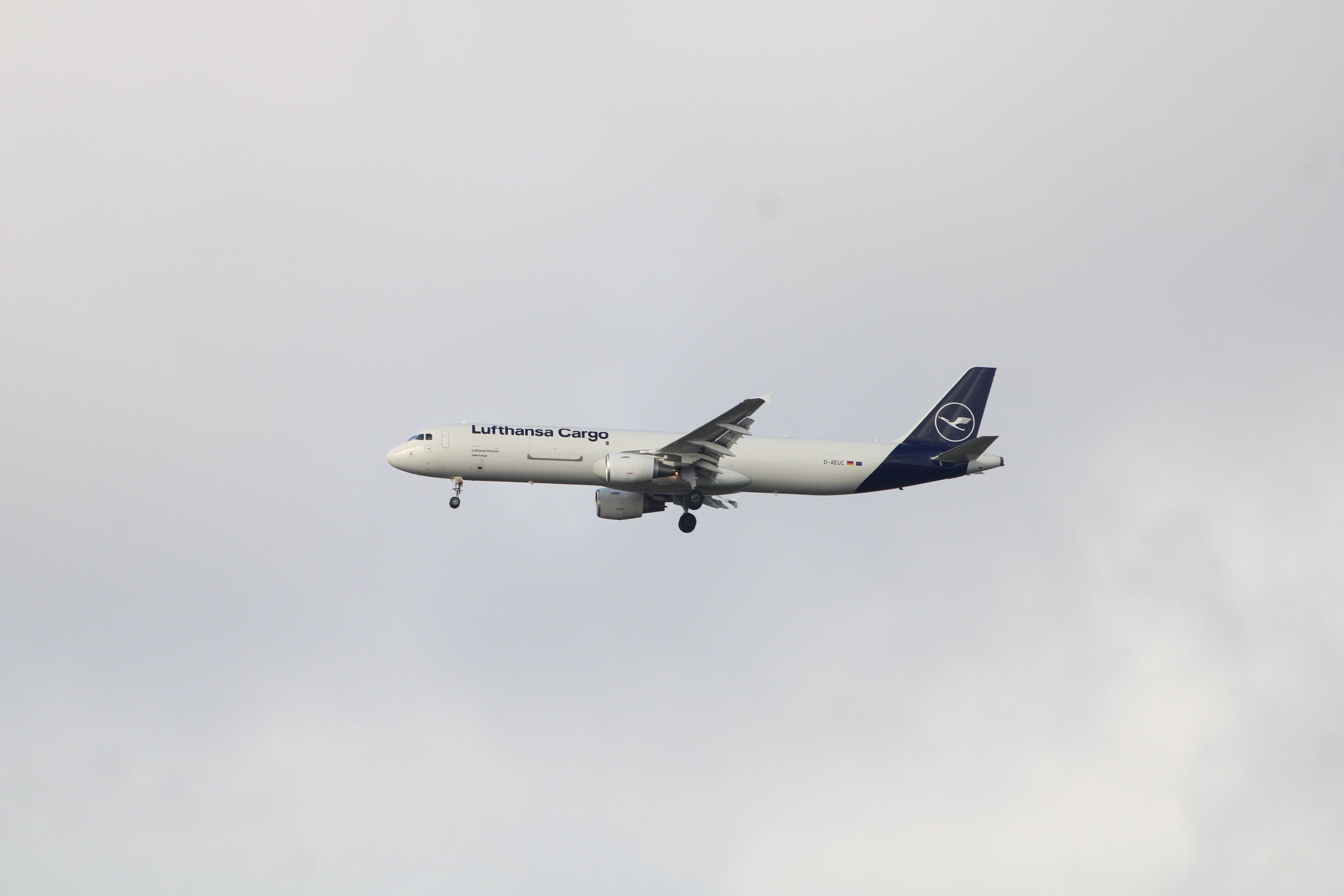 Lufthansa Cargo Airbus A321 freighter (D-AEUC)