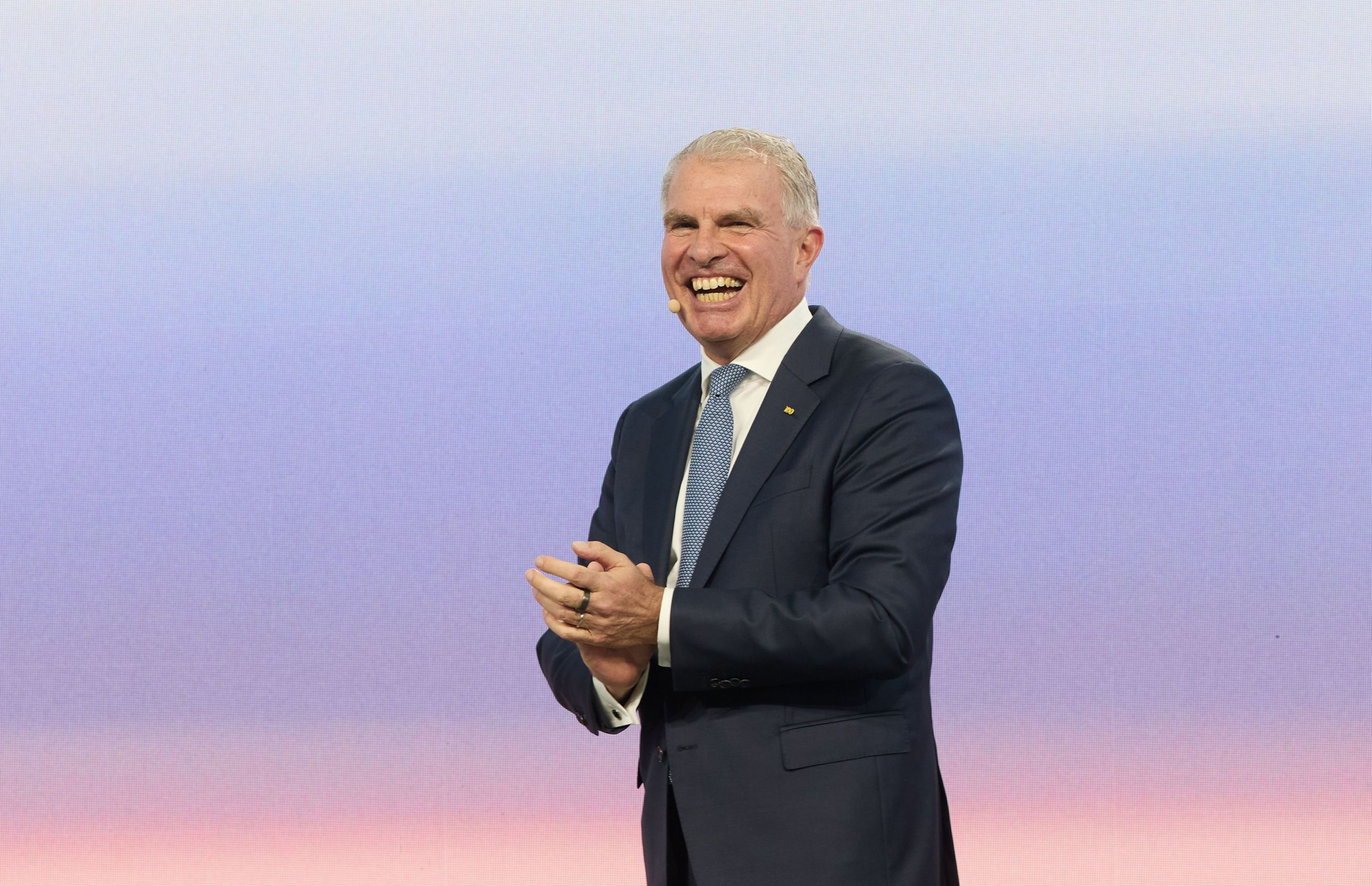 Carsten Spohr bei der 100-Jahr-Feier in Hangar One in Frankfurt